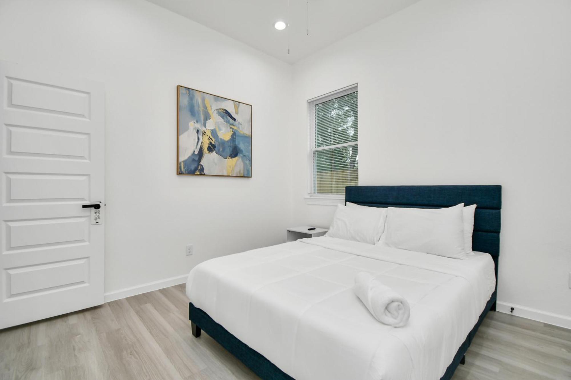 2 Homes•sleeps 18•gated•10 Mins To Dwntwn•smarttvs Сasa de vacaciones *
